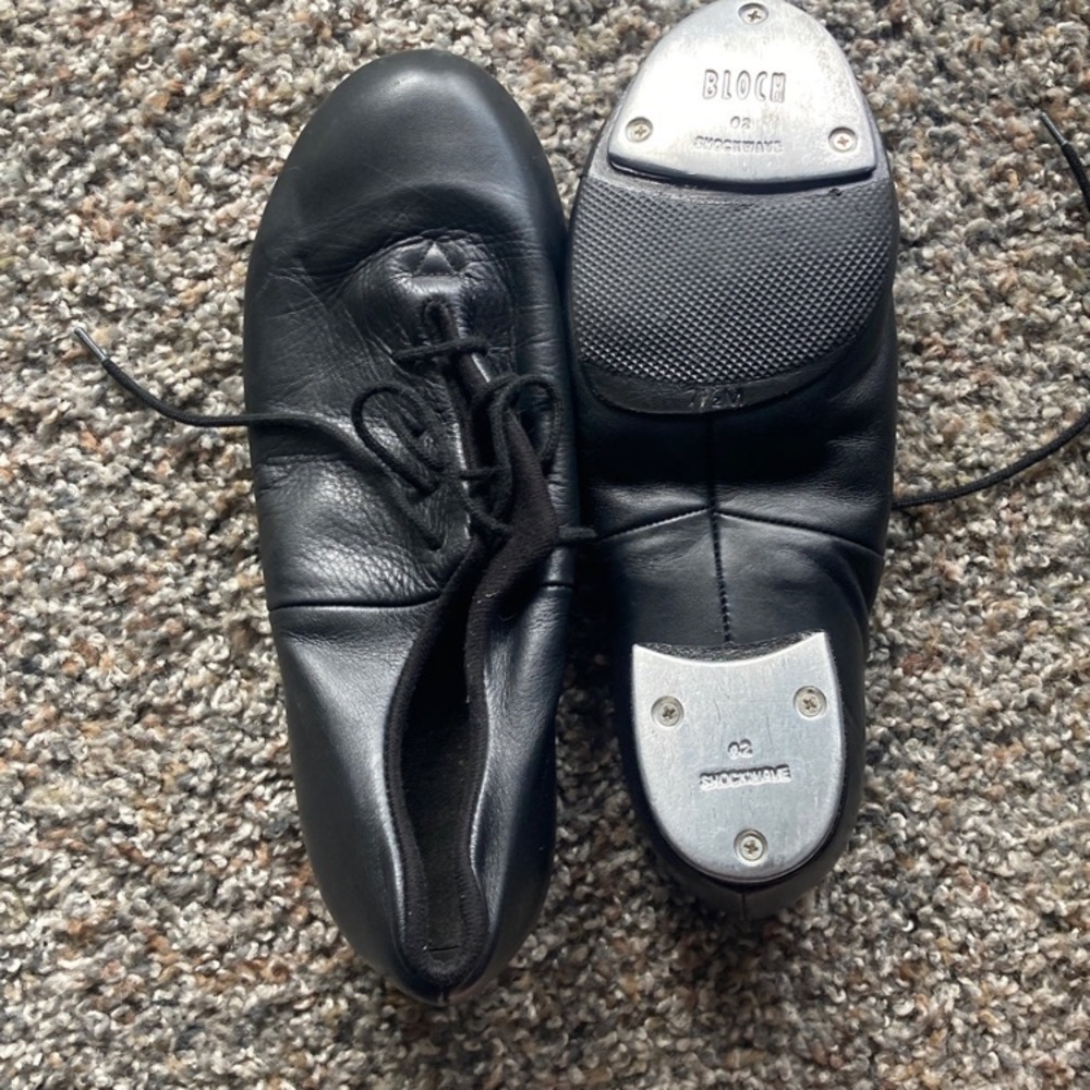 NWOT Bloch tap shoes